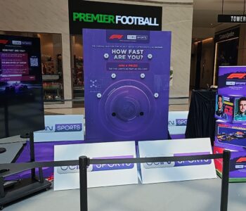 BATAK REACTION CHALLENGE GAME ON WALL